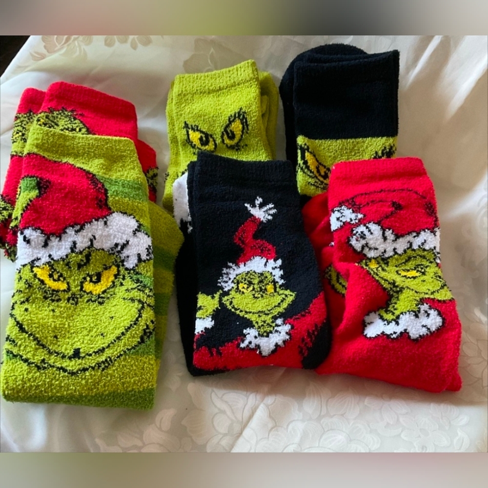 Grinch Christmas Casual 6 Pairs Unisex Socks Sz 8-12 New